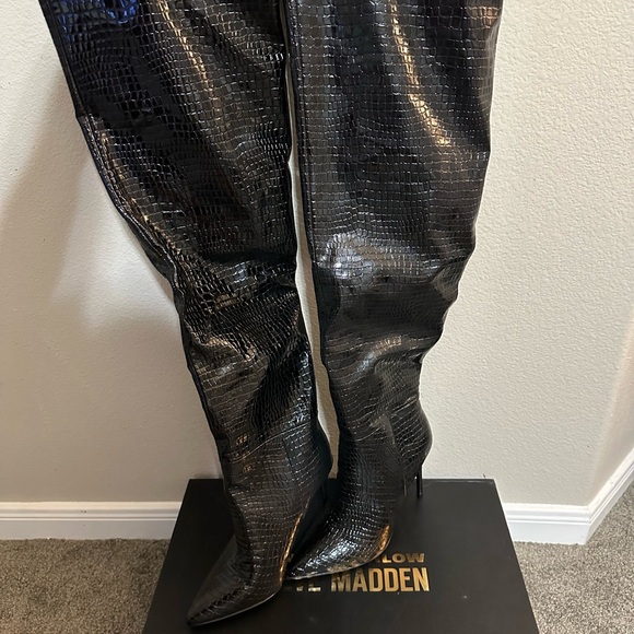 Steve Madden Winnie Harlow Over The Knee Boots - Picture 3 of 5